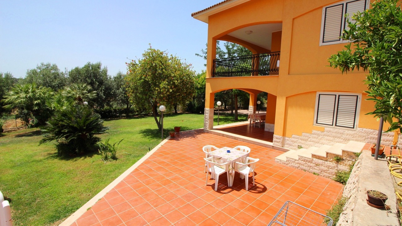 Photo of Outdoor in Solarino