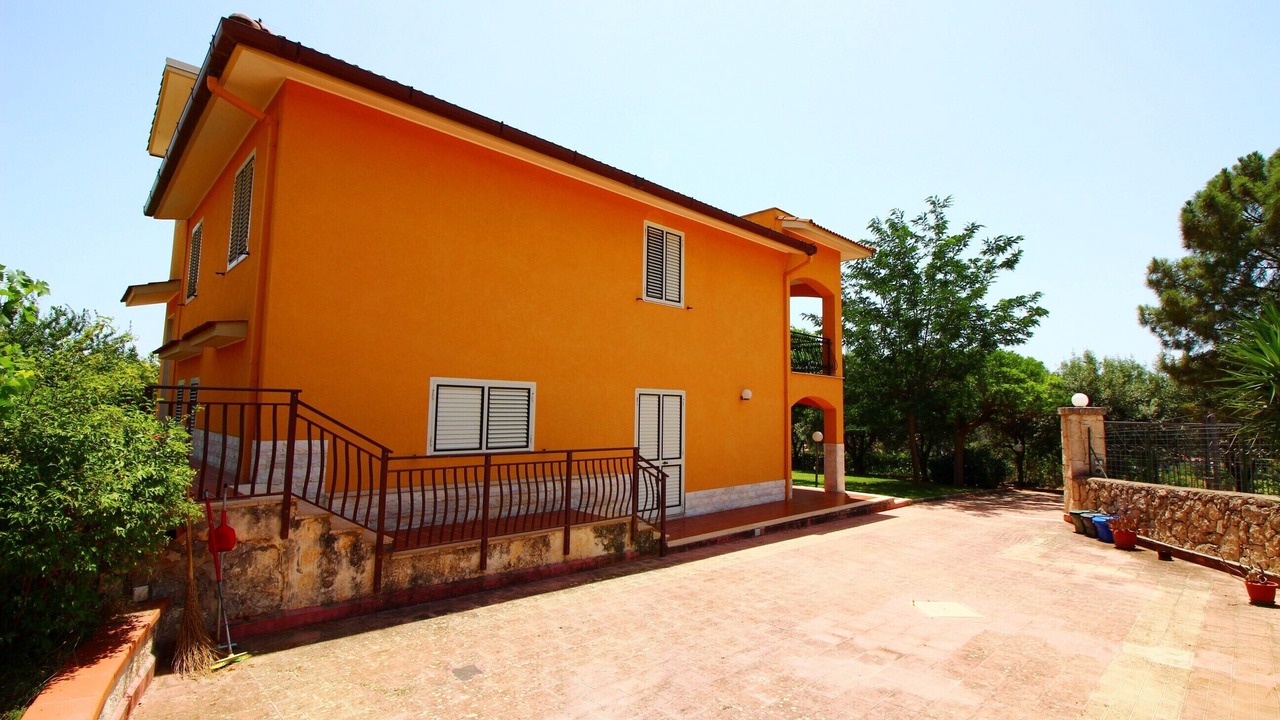 Photo of Outdoor in Solarino