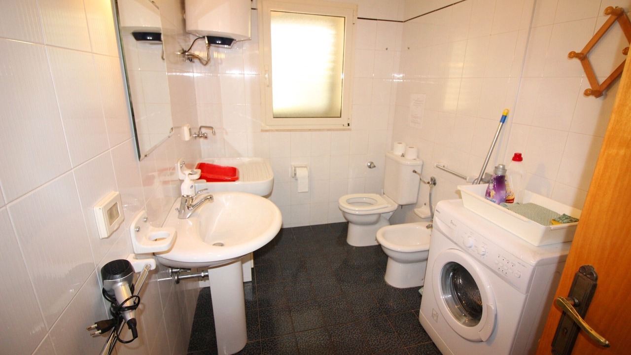 Photo of Bathroom in Solarino