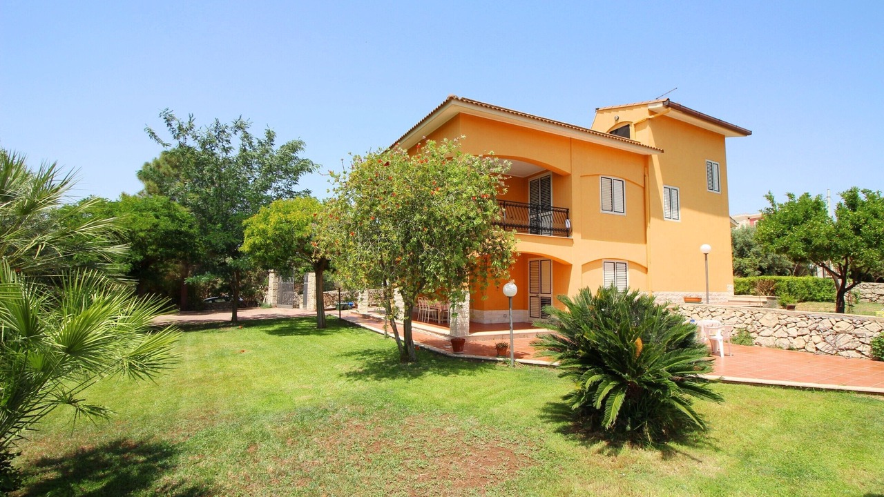 Photo of Outdoor in Solarino