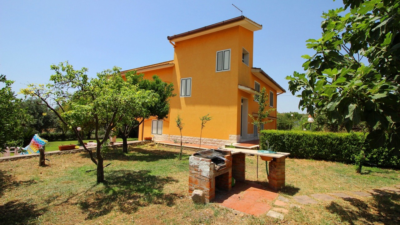 Photo of Others in Solarino