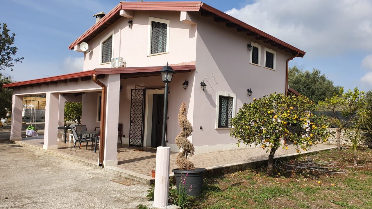 Photo of Outdoor in Solarino