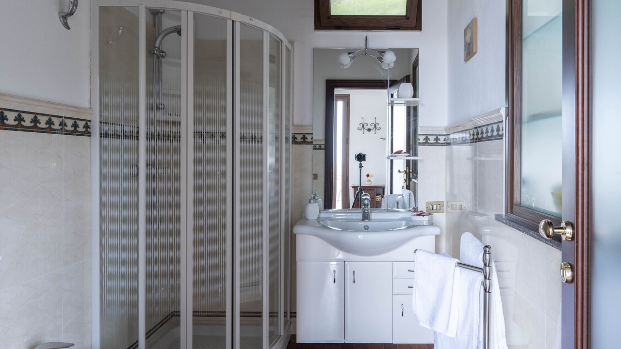 Photo of Bathroom in Reitano