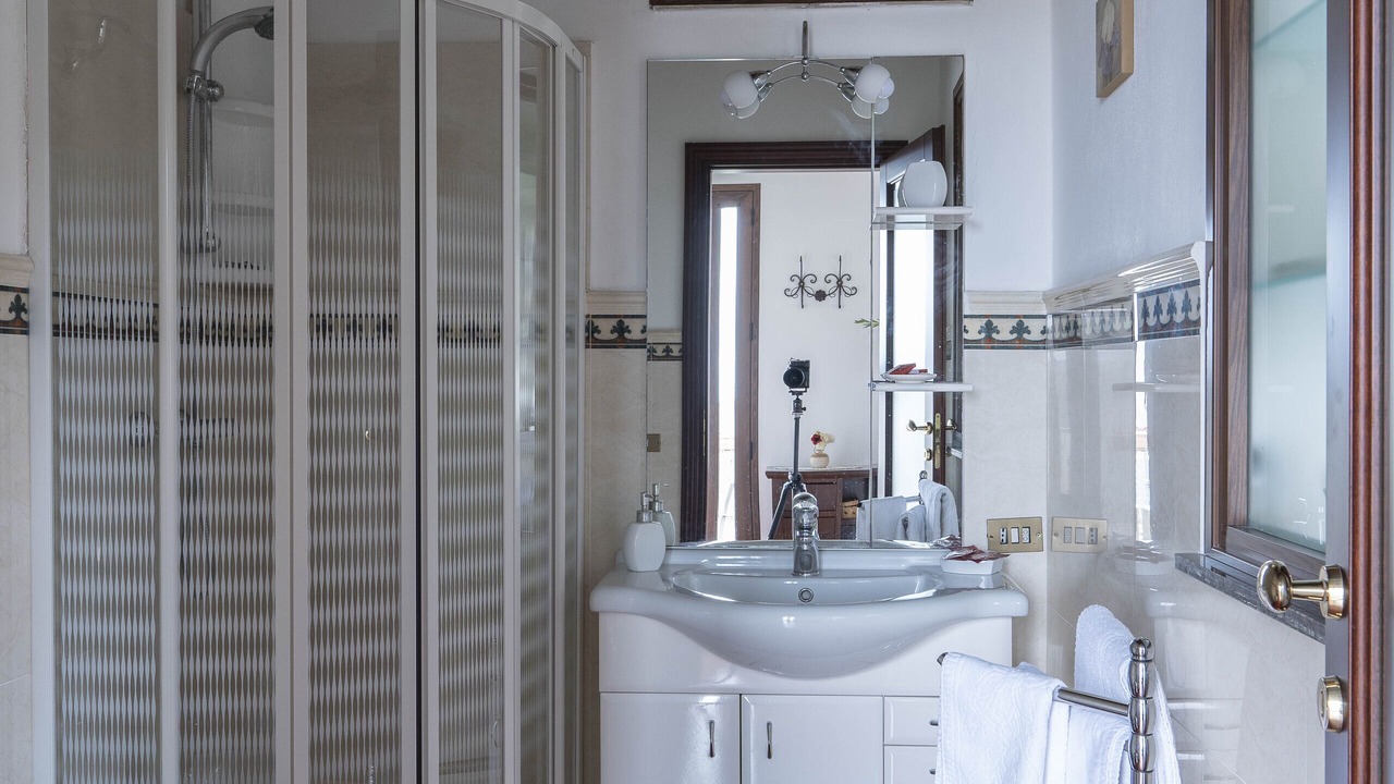 Photo of Bathroom in Reitano
