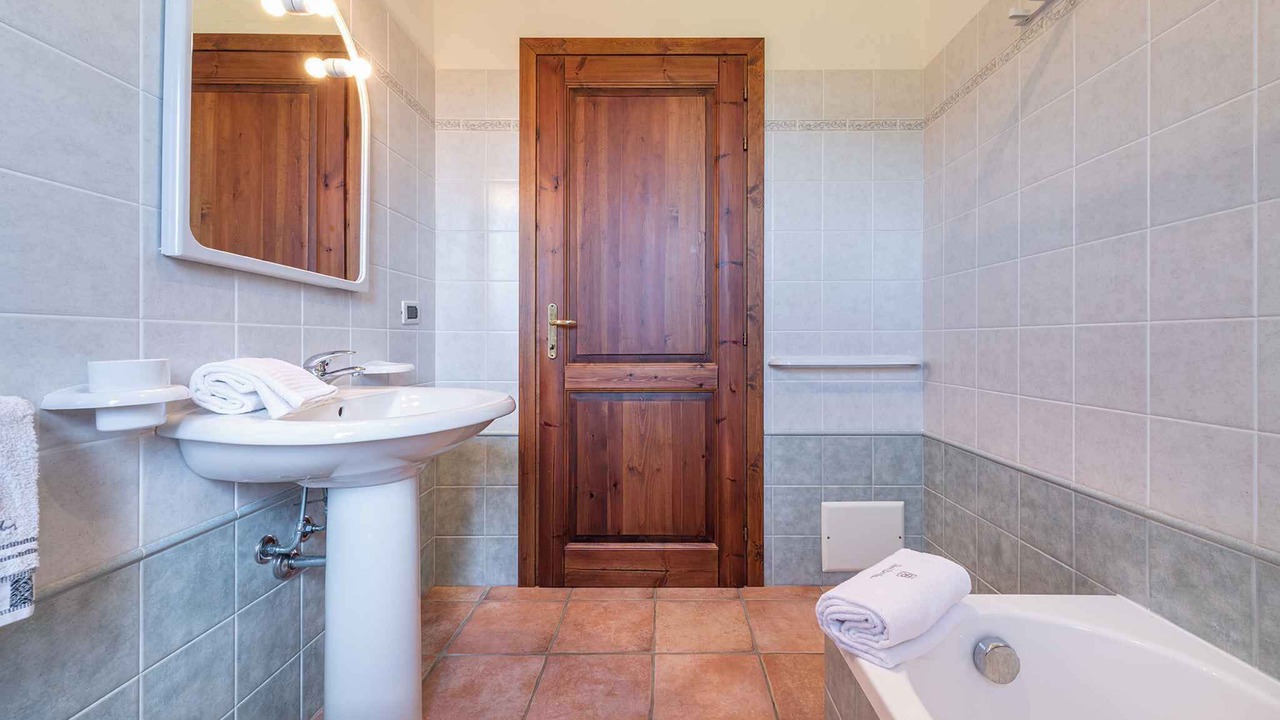 Photo of Bathroom in San Giorgio-Librino-San Giuseppe la Rena-Zia Lisa-Villaggio Sant'Agata