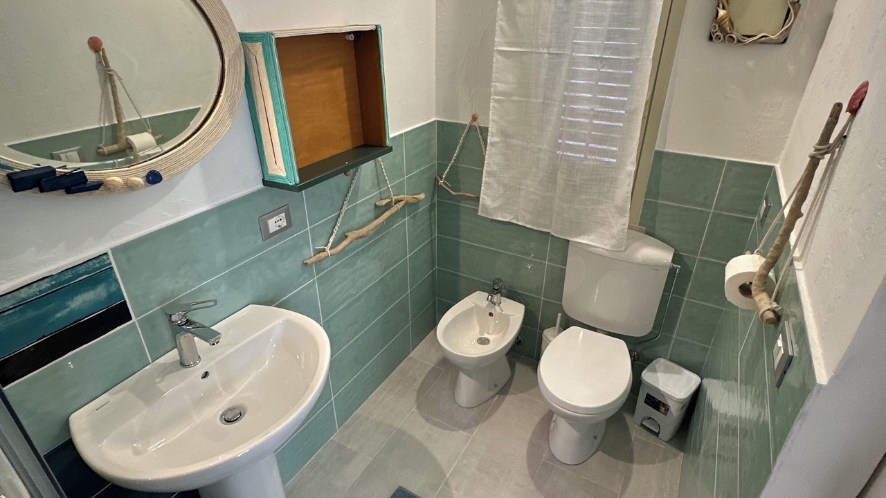 Photo of Bathroom in Avola