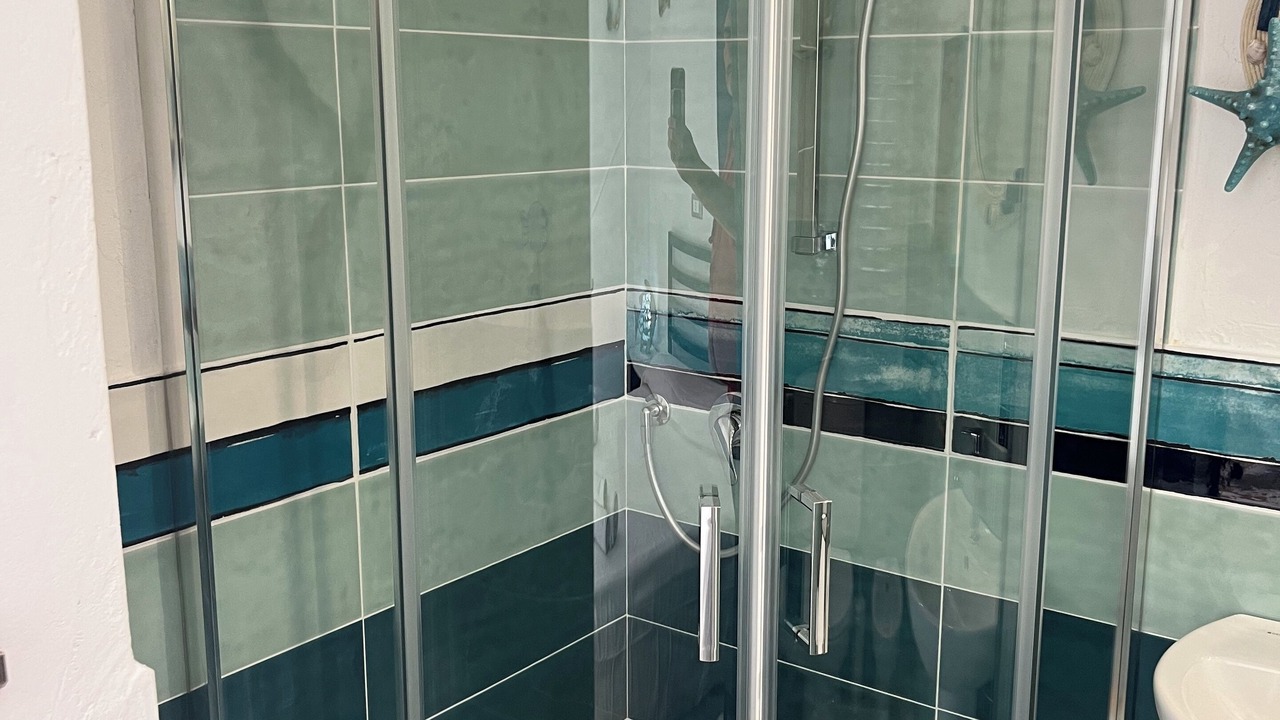 Photo of Bathroom in Avola
