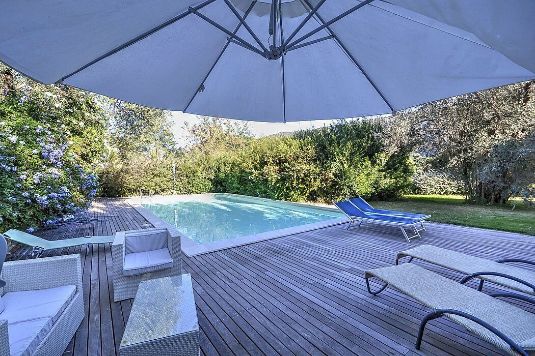 Photo of Outdoor in Mirto