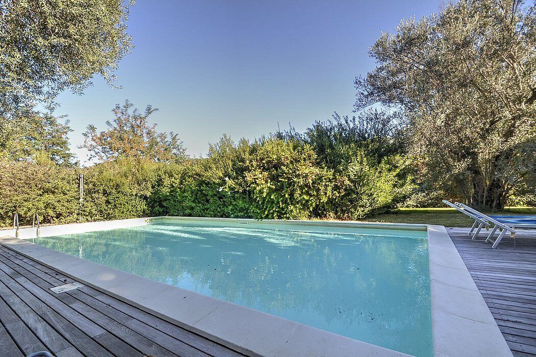 Photo of Outdoor in Mirto