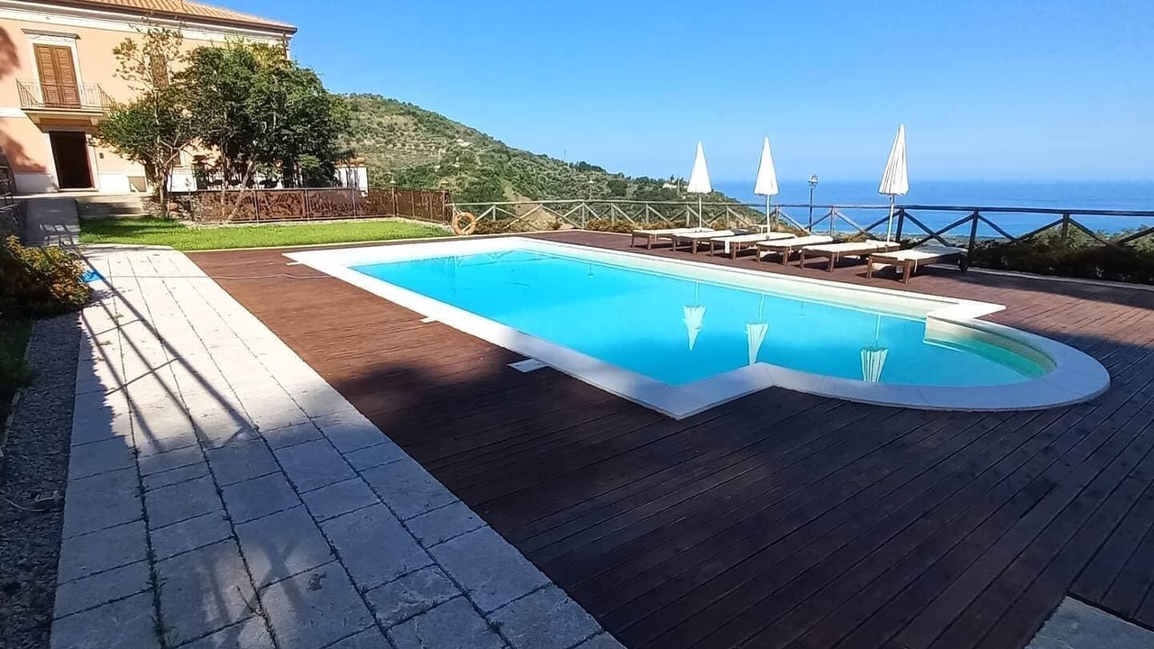 Photo of Outdoor in Capri Leone