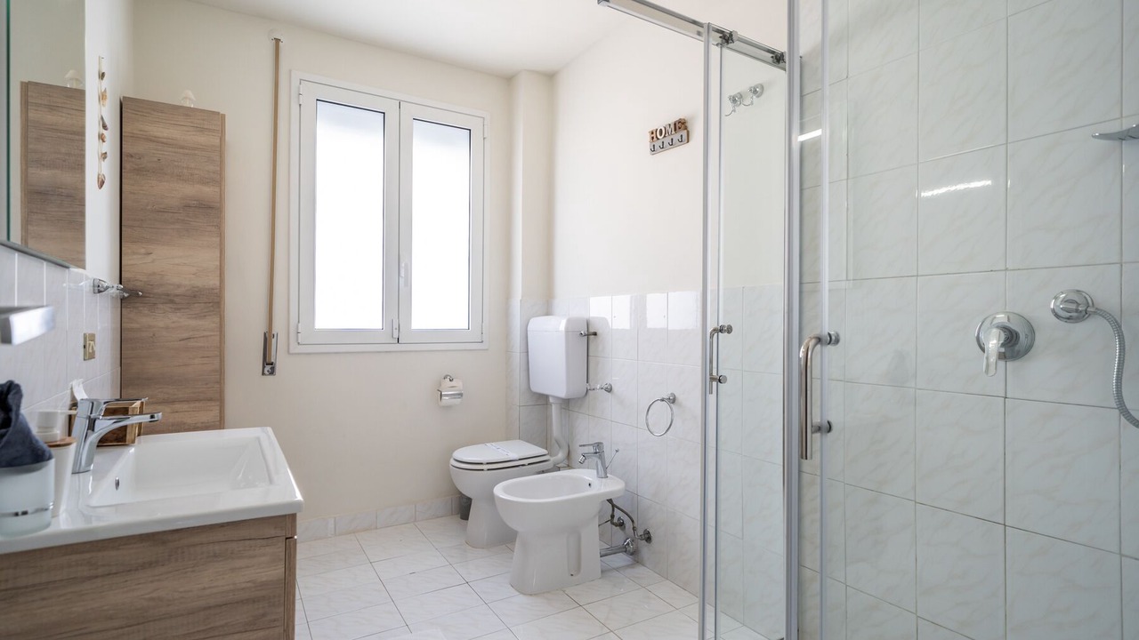 Photo of Bathroom in Mondello