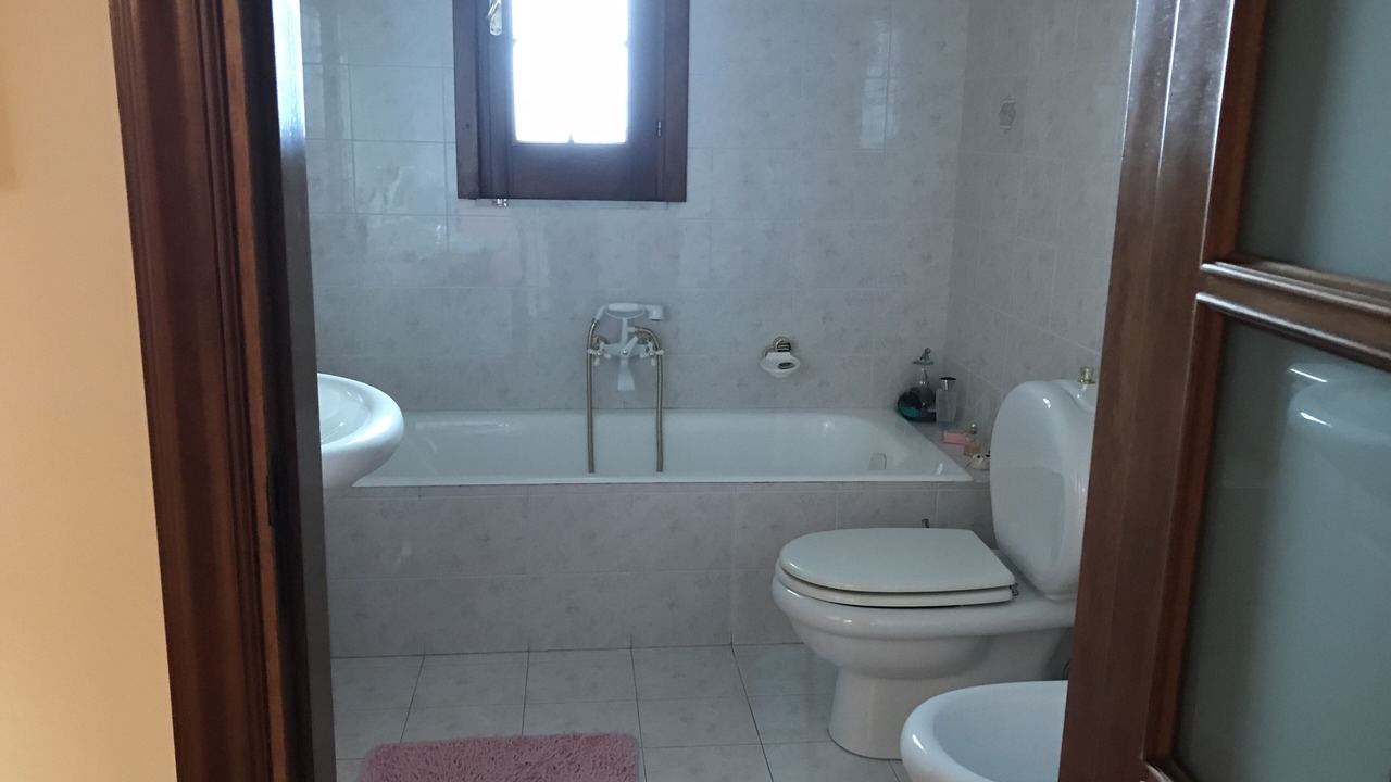 Photo of Bathroom in Cesaro