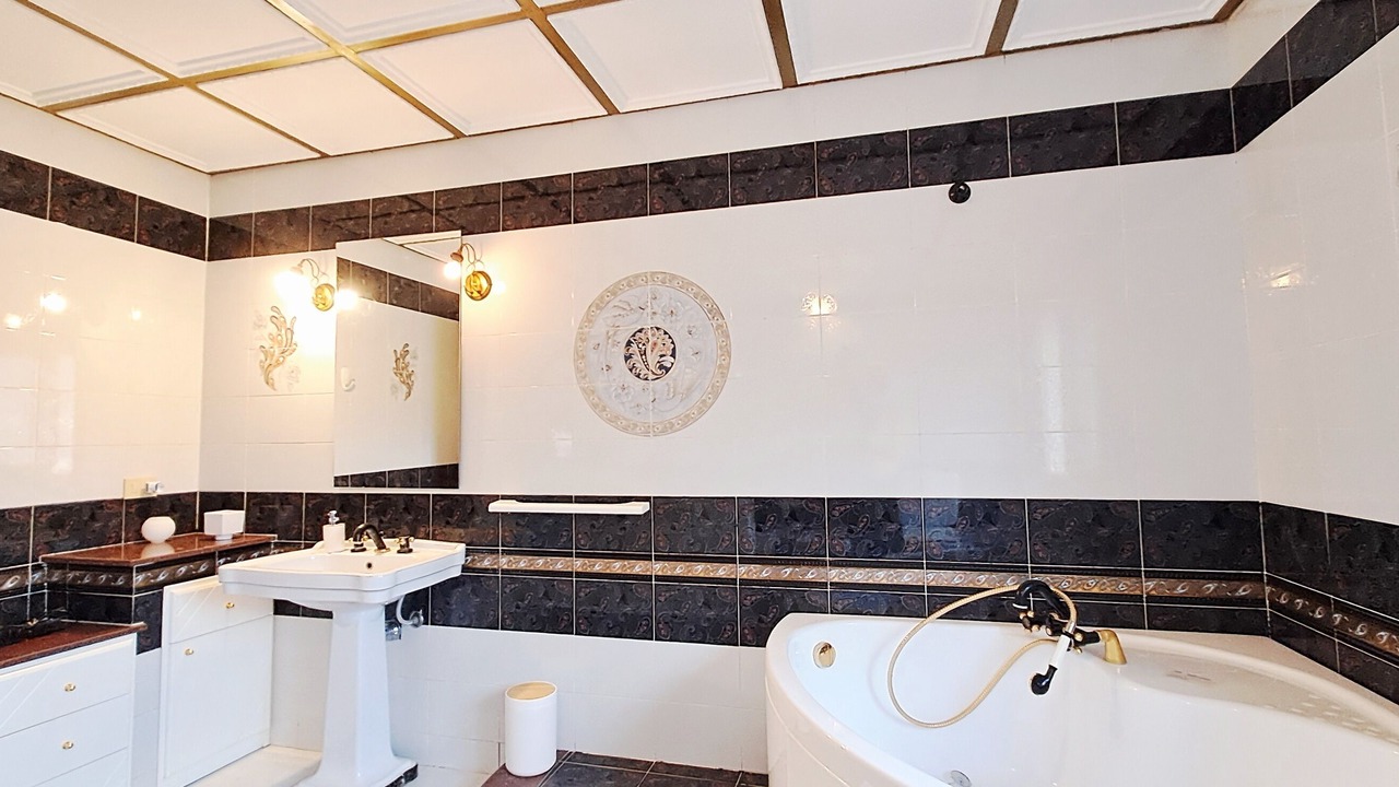 Photo of Bathroom in Ragalna