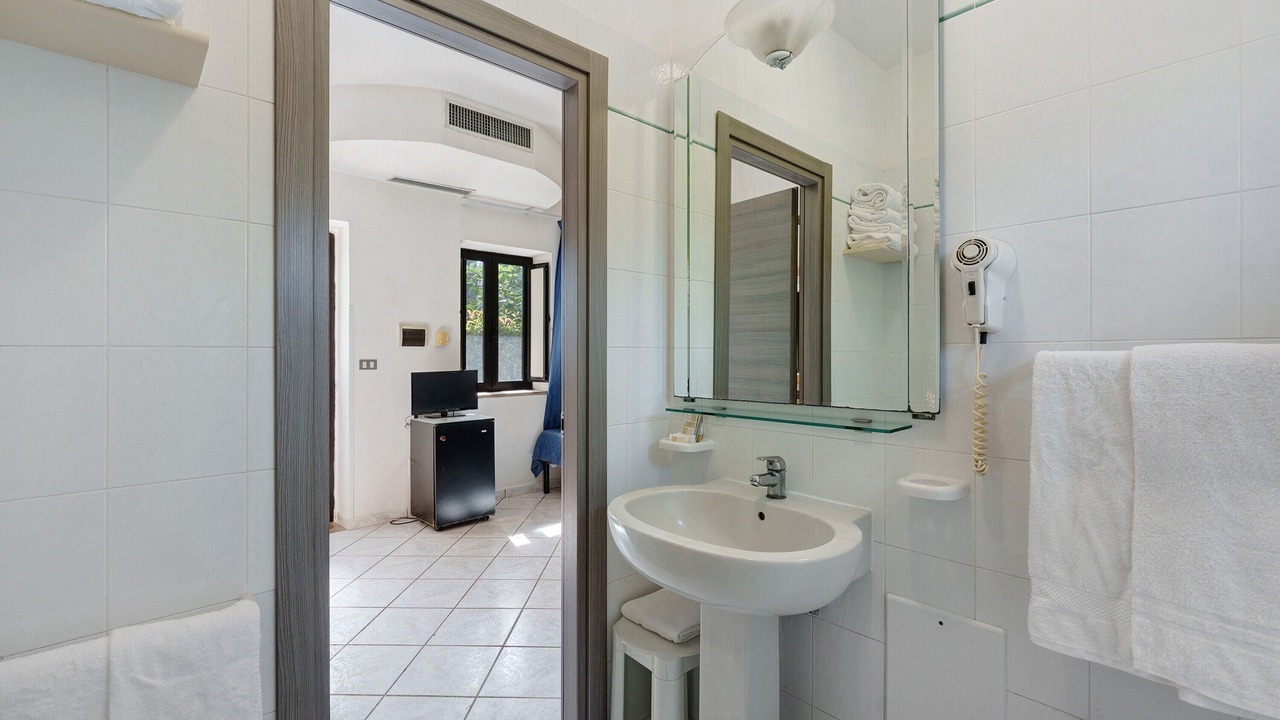 Photo of Bathroom in Laura