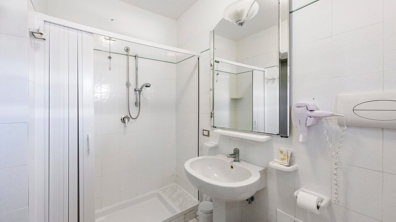 Photo of Bathroom in Laura
