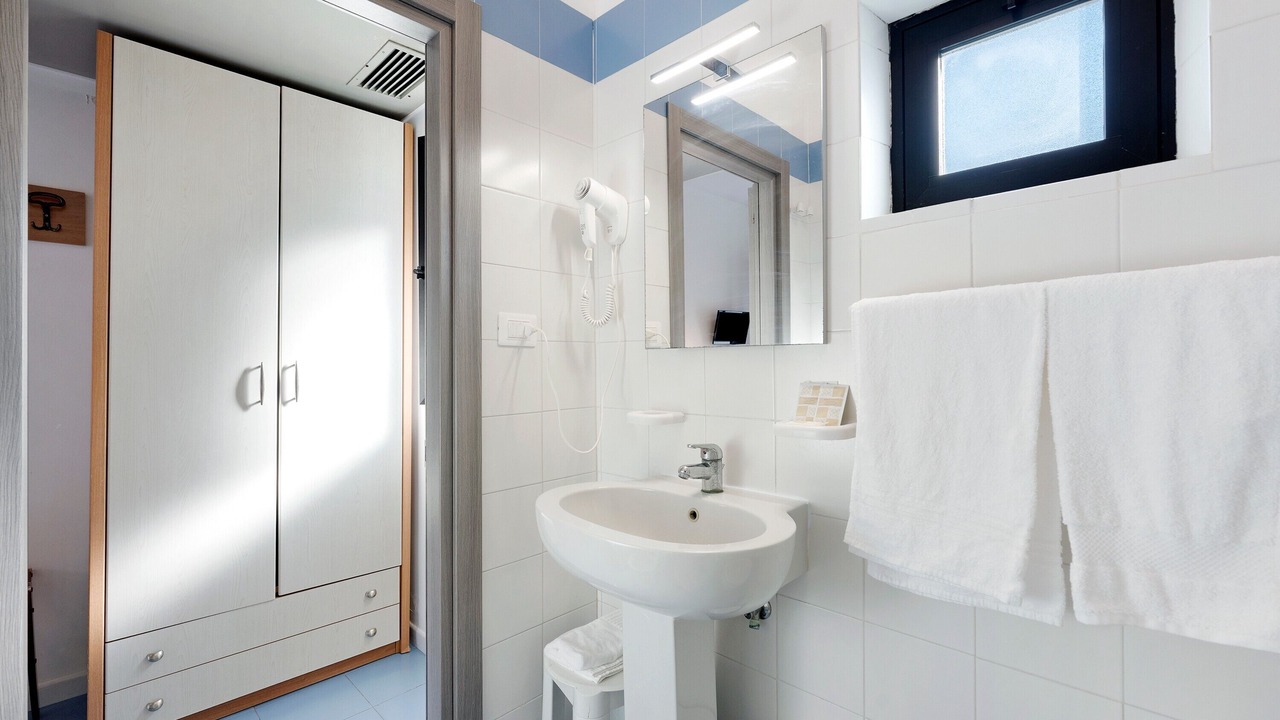 Photo of Bathroom in Laura