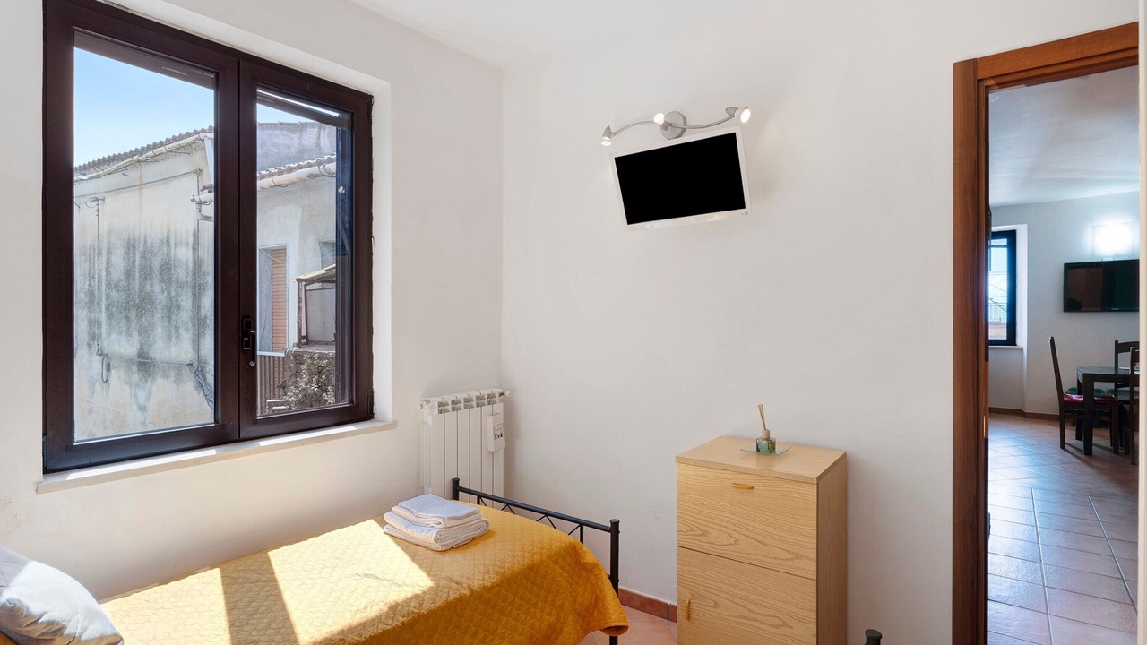 Photo of Bedroom in Laureana Cilento