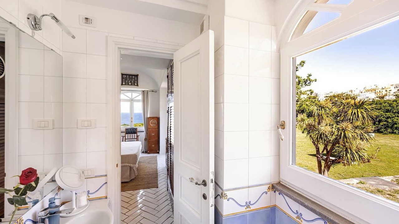 Photo of Bathroom in Marina Grande