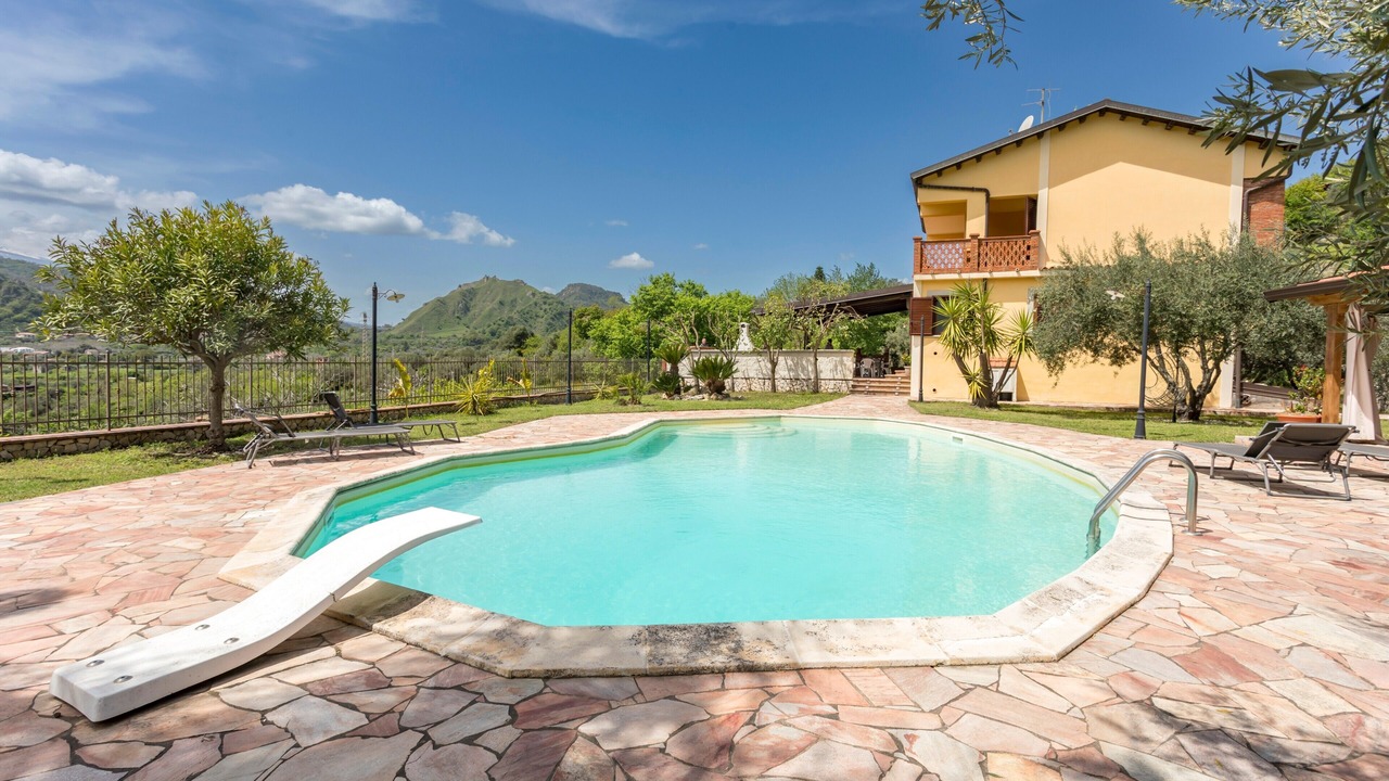 Photo of Outdoor in Mitogio
