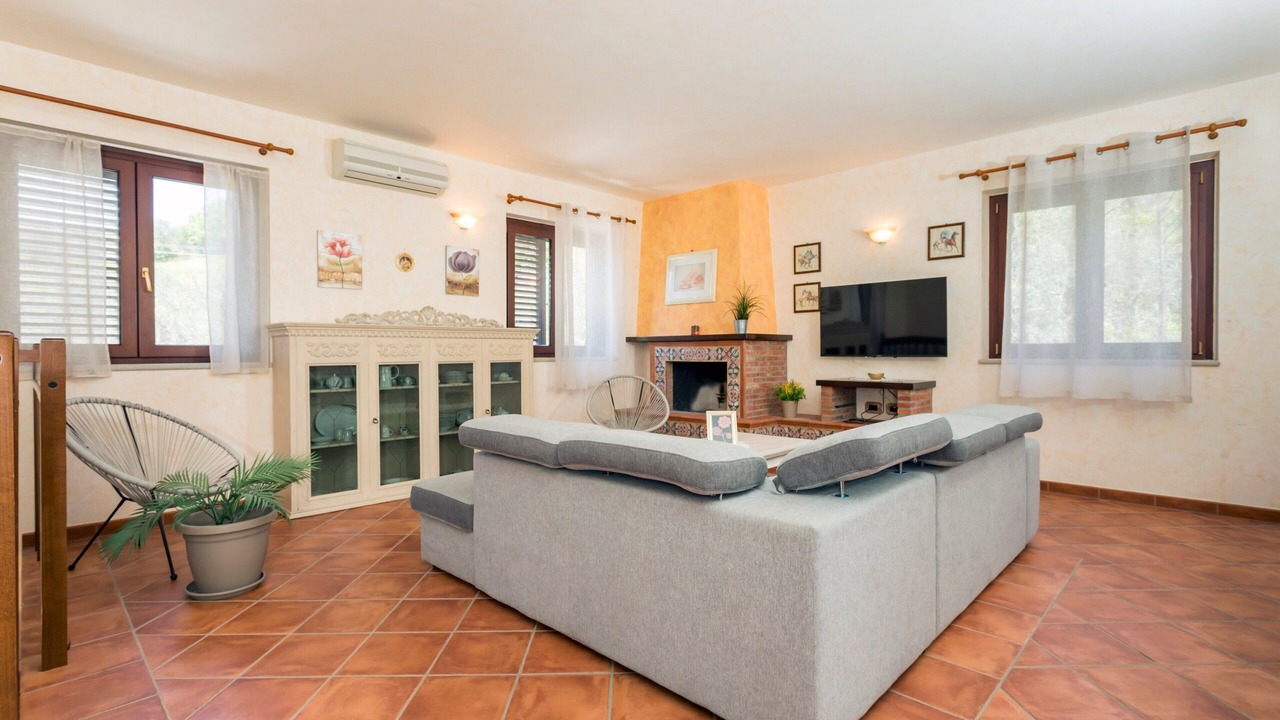 Photo of Livingroom in Mitogio