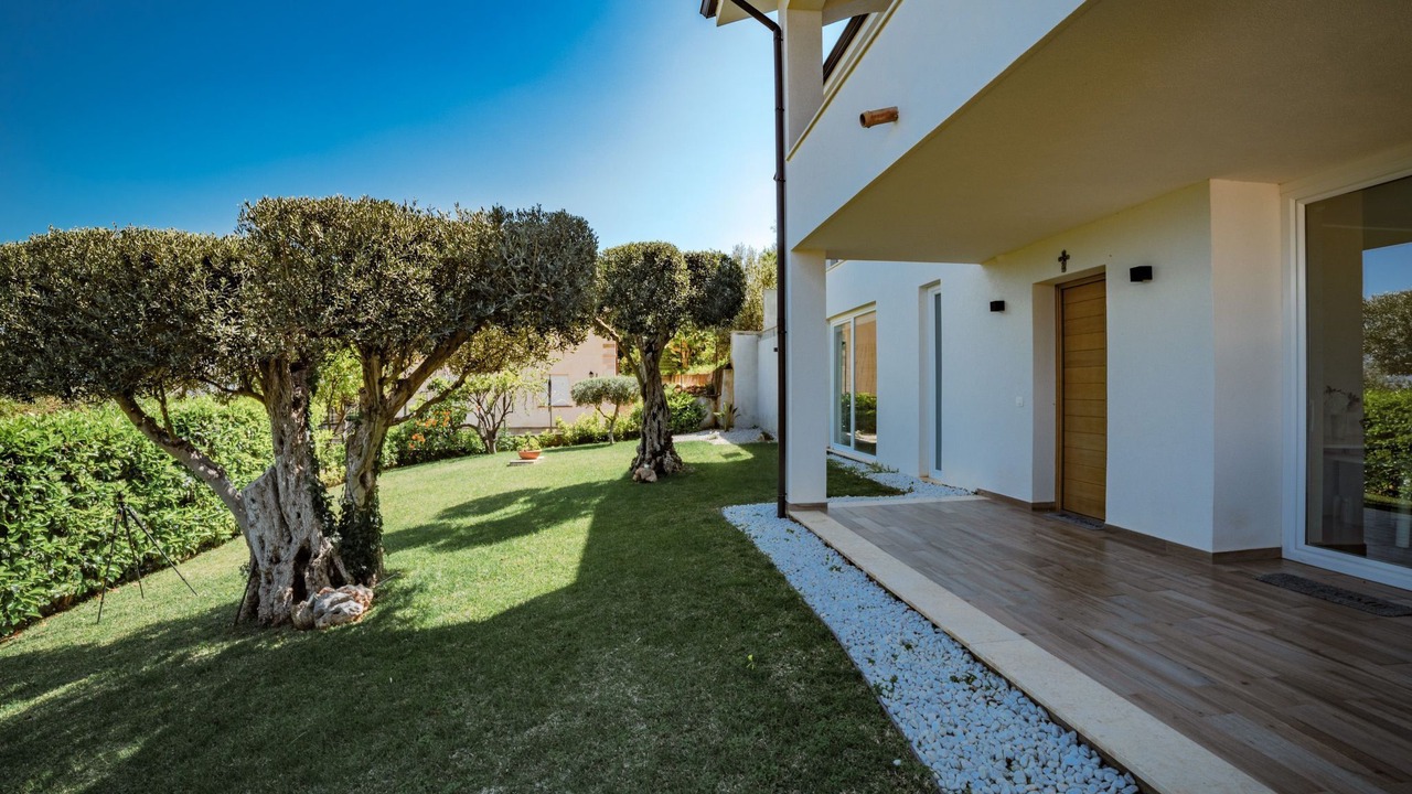 Photo of Outdoor in Carini