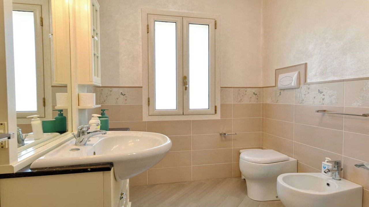 Photo of Bathroom in Floridia
