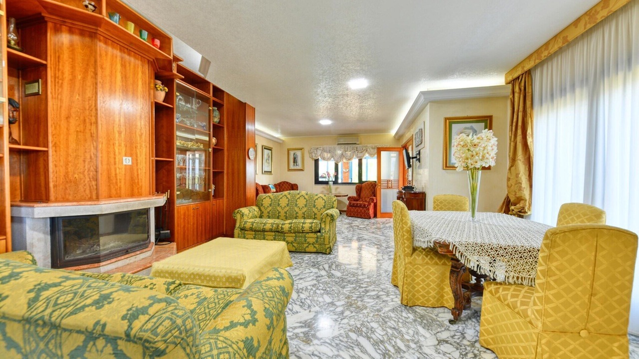 Photo of Livingroom in Syracuse