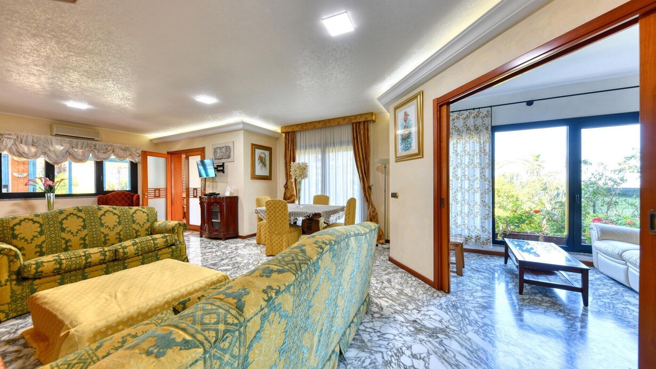 Photo of Livingroom in Syracuse