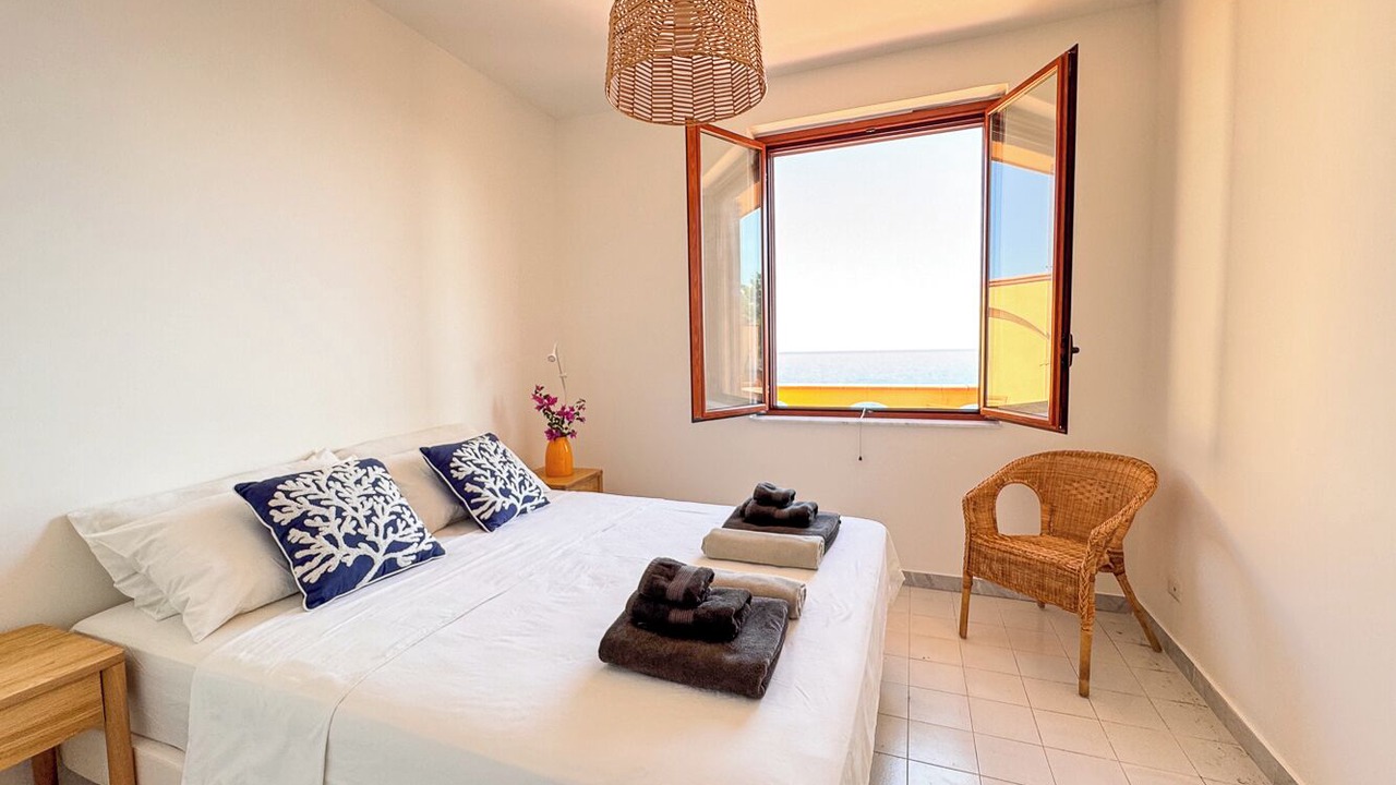 Photo of Bedroom in Costa Saracena-Castelluccio