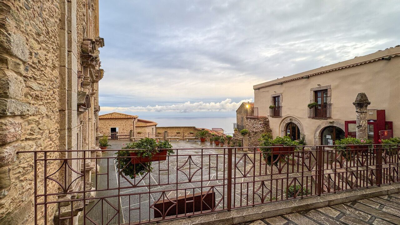 Photo of Patio Balcony in San Marco d'Alunzio