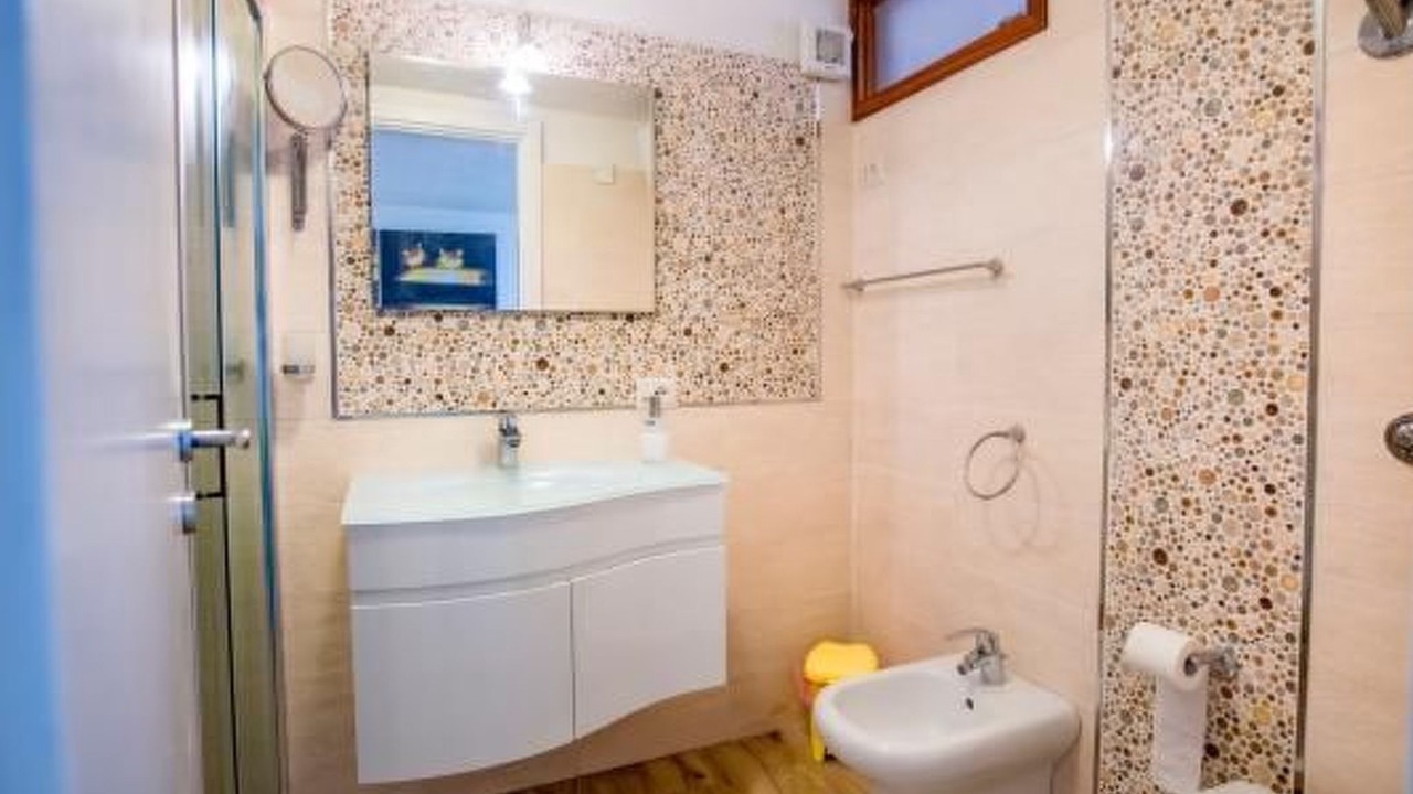 Photo of Bathroom in Pollina