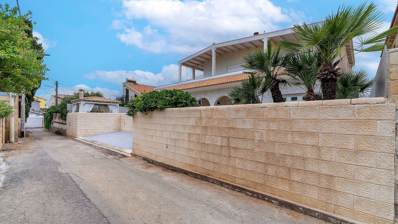 Photo of Outdoor in Avola