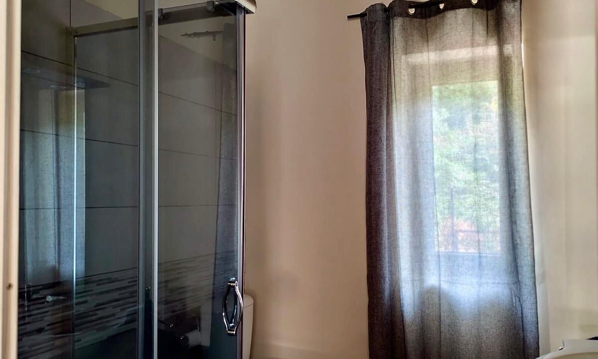 Photo of Bathroom in Pedara