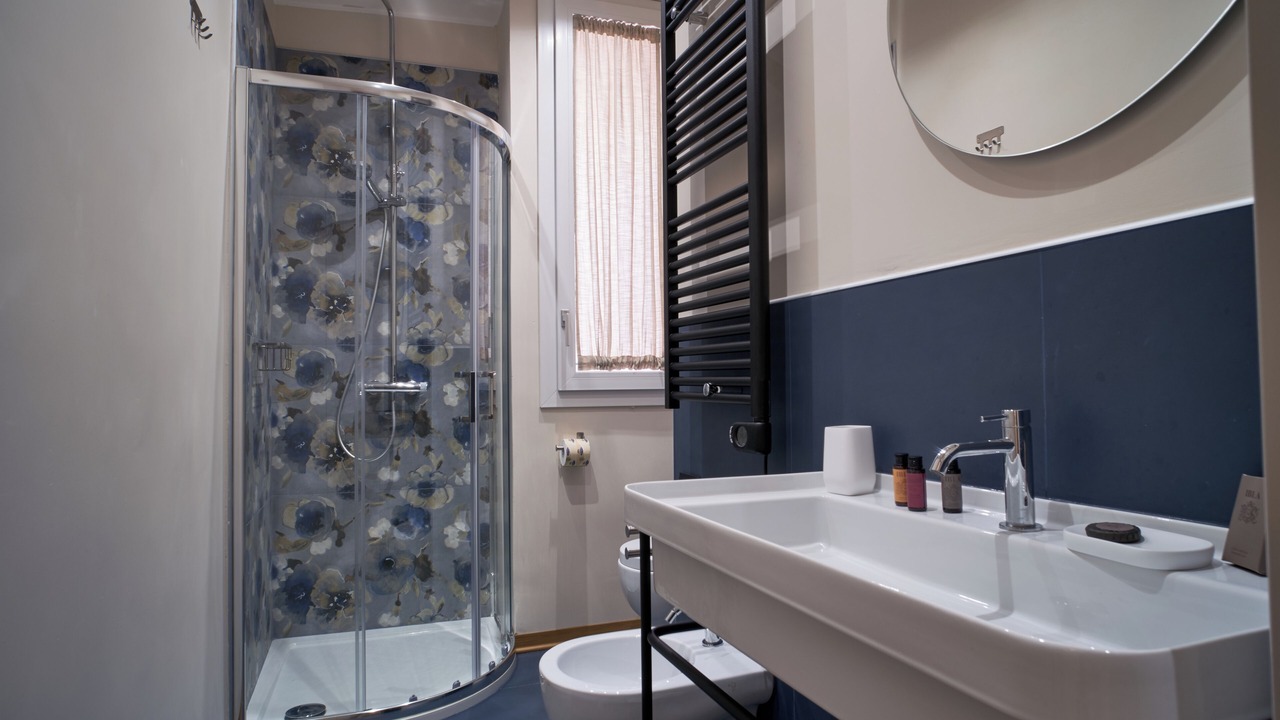 Photo of Bathroom in Gela