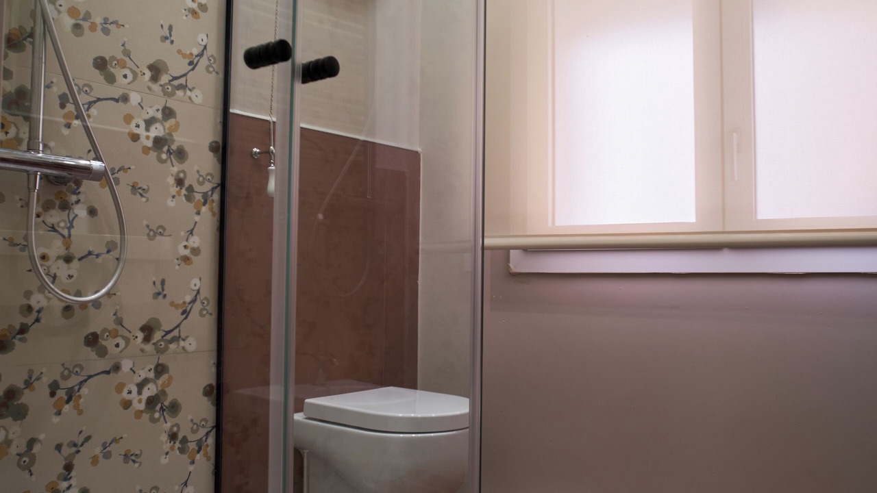 Photo of Bathroom in Gela