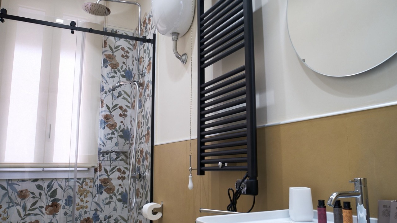 Photo of Bathroom in Gela
