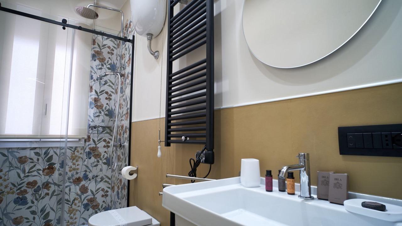 Photo of Bathroom in Gela