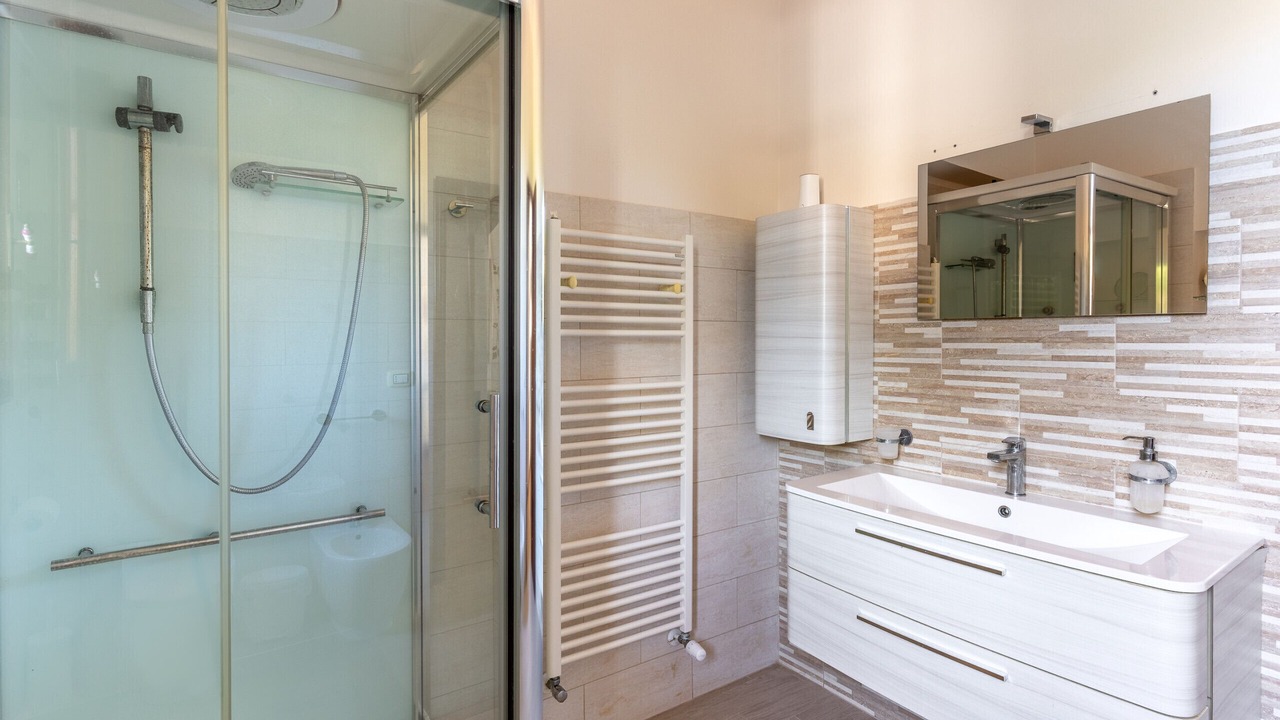 Photo of Bathroom in Carrozziere