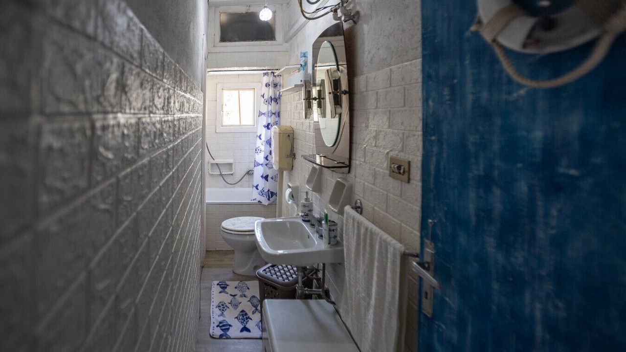 Photo of Bathroom in Itala