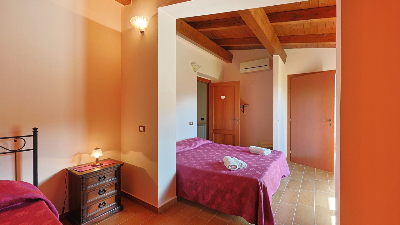 Photo of Bedroom in Patti