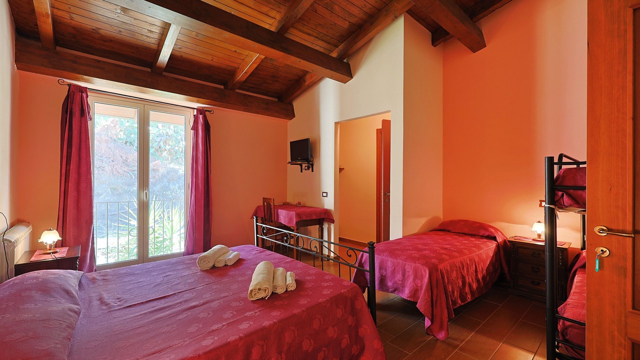 Photo of Bedroom in Patti