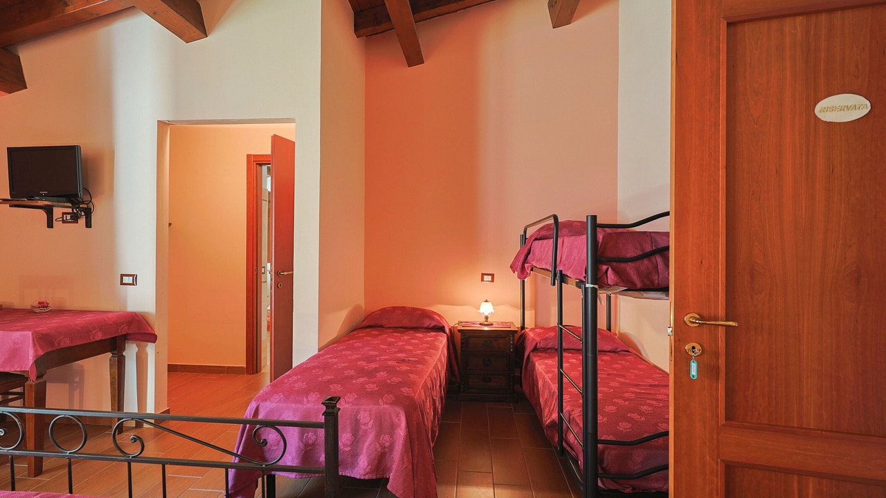 Photo of Bedroom in Patti