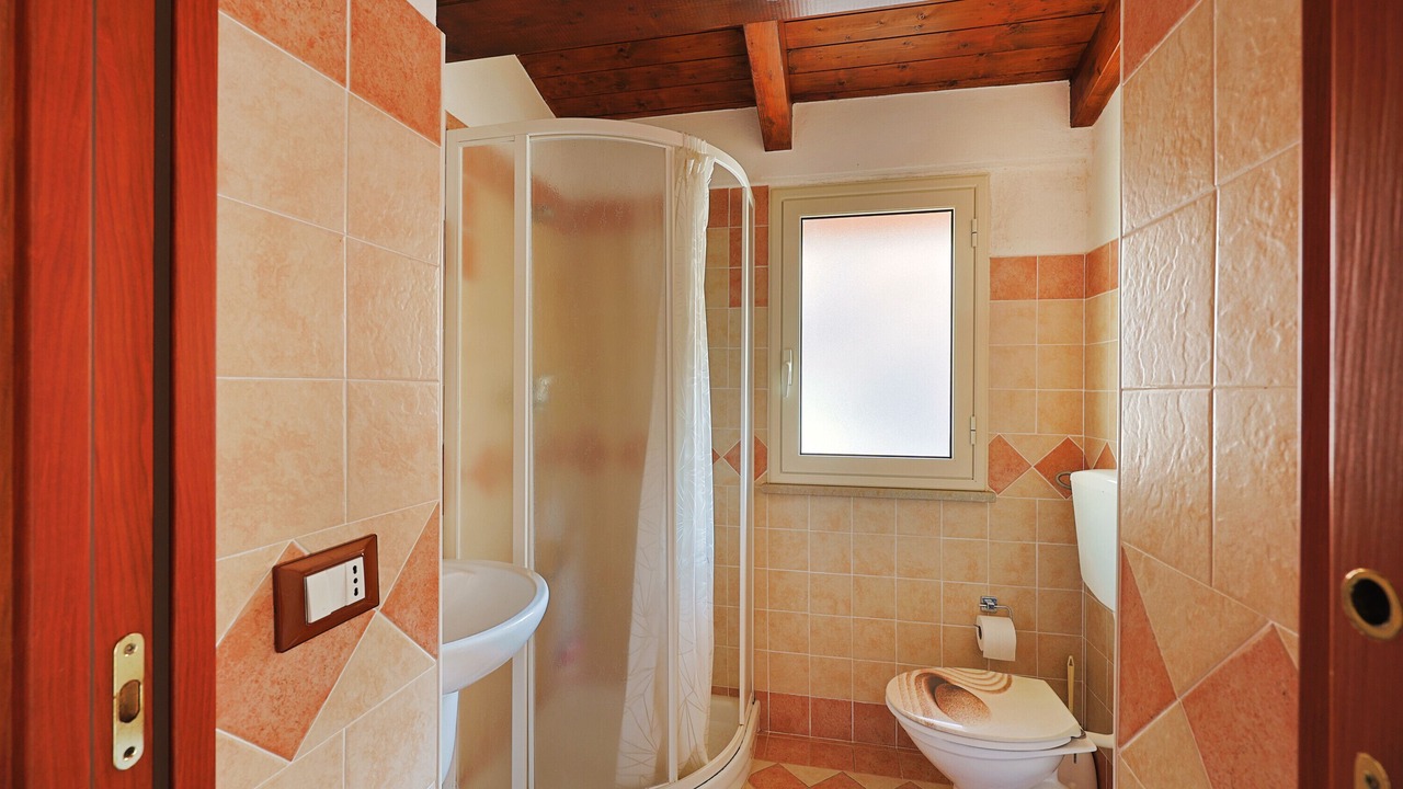 Photo of Bathroom in Patti