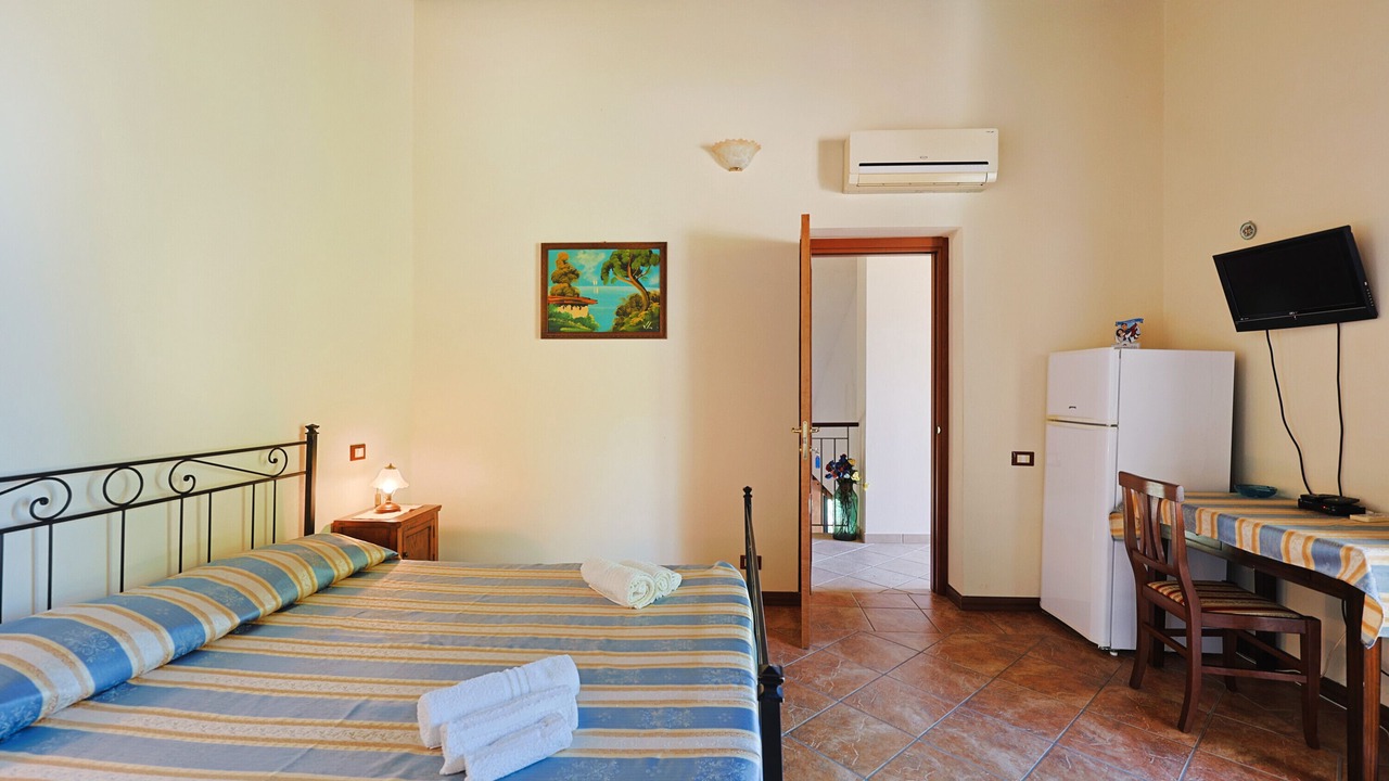 Photo of Bedroom in Patti