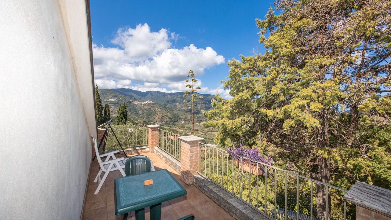 Photo of Outdoor in Patti