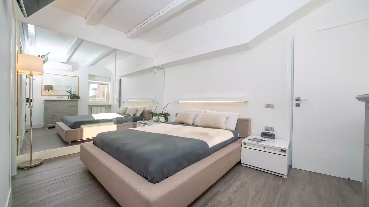 Photo of Bedroom in Mergellina