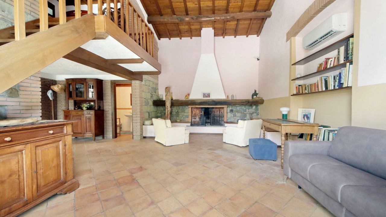 Photo of Livingroom in Lake Bracciano