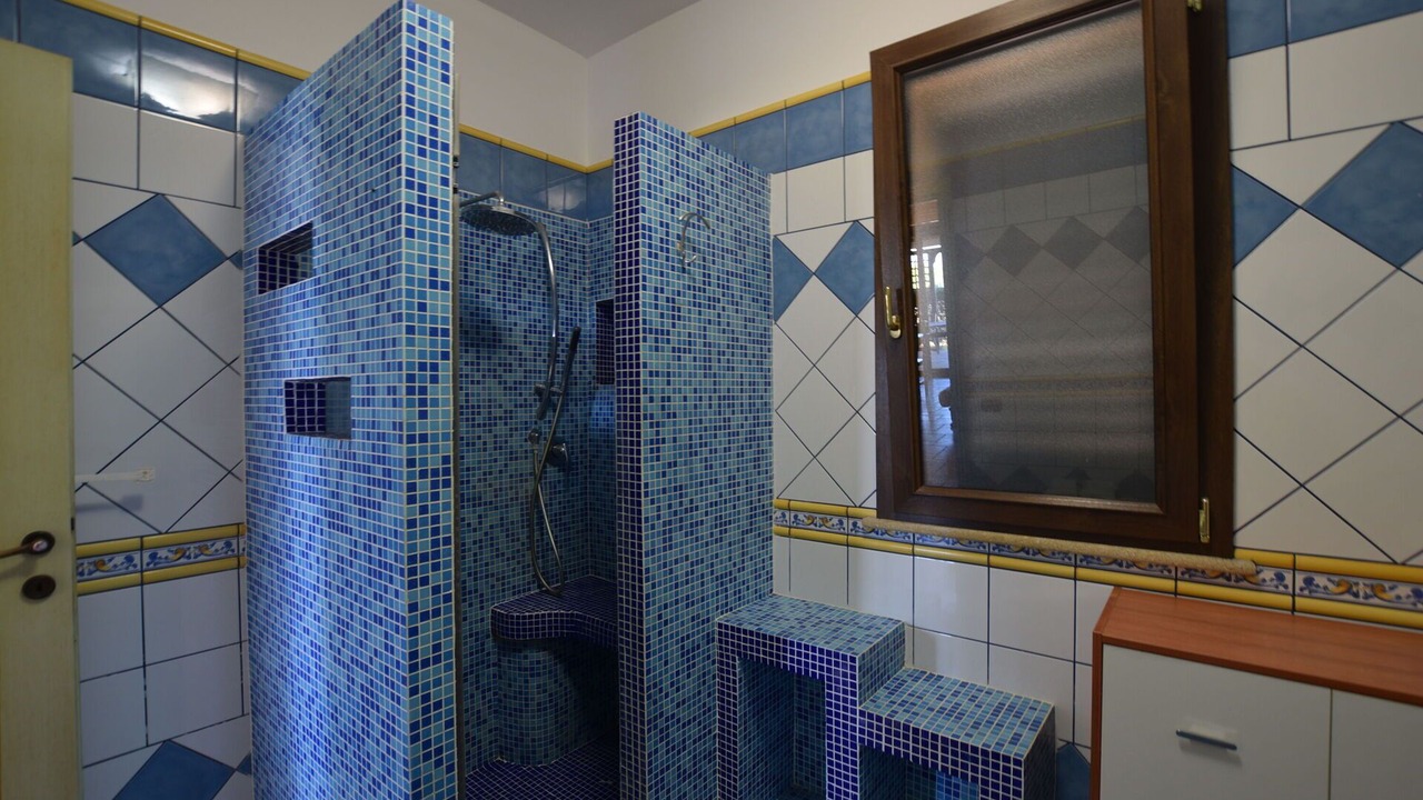 Photo of Bathroom in Brucoli