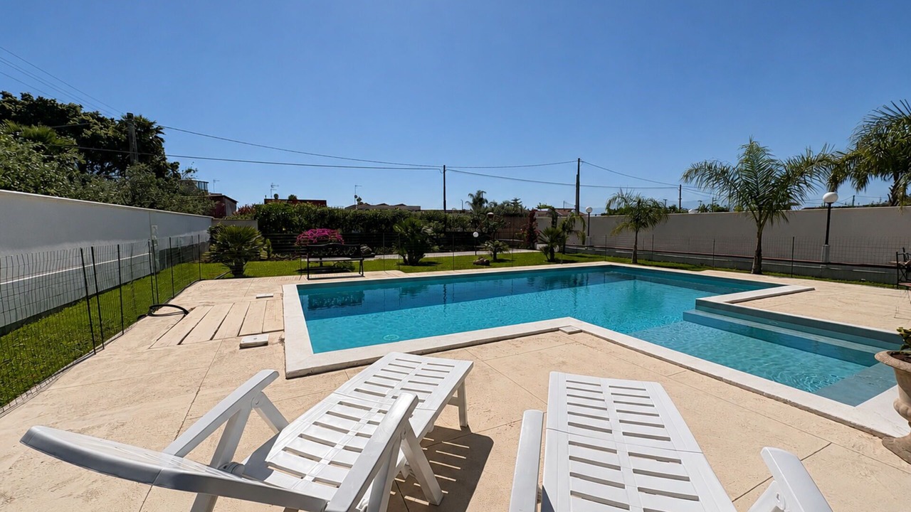 Photo of Outdoor in Brucoli
