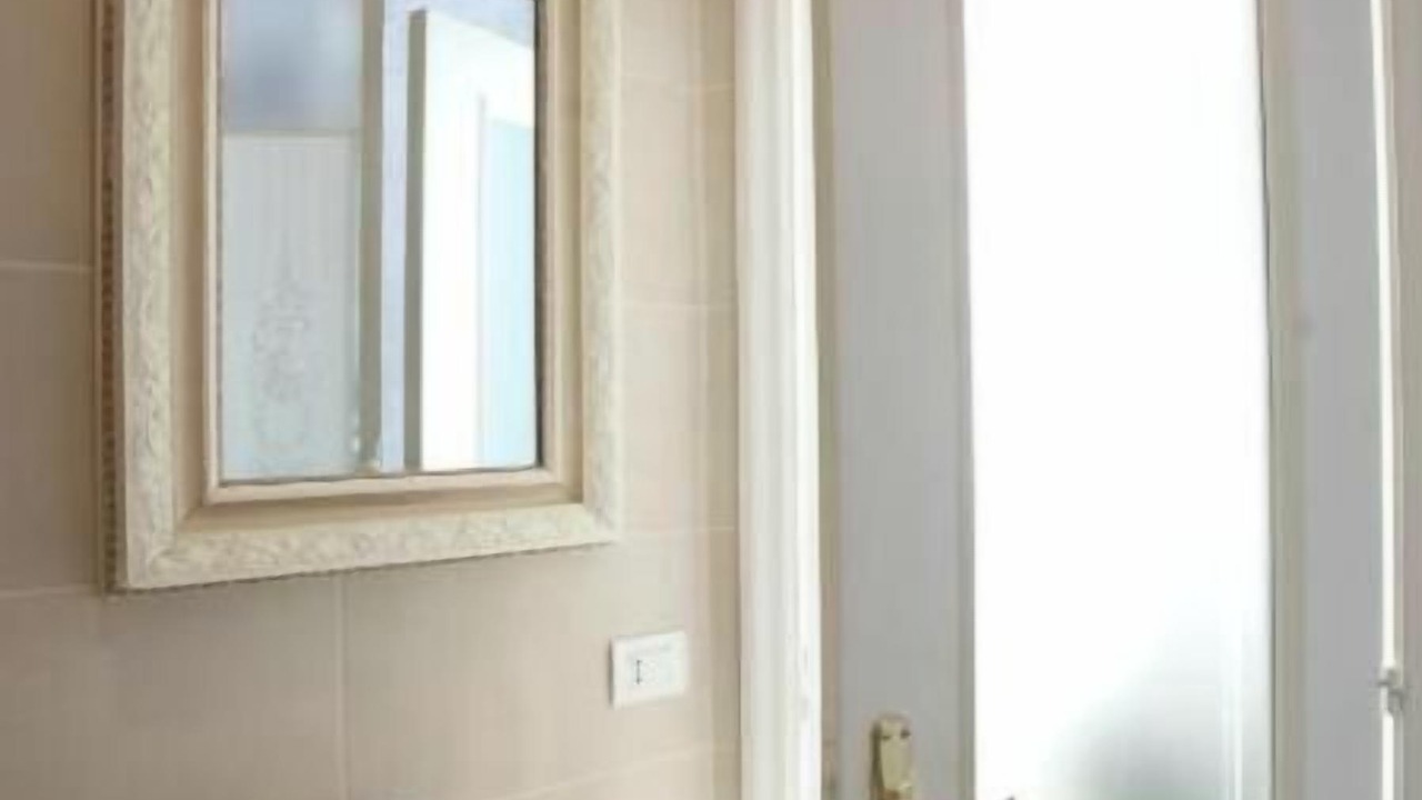 Photo of Bathroom in Naples City Centre